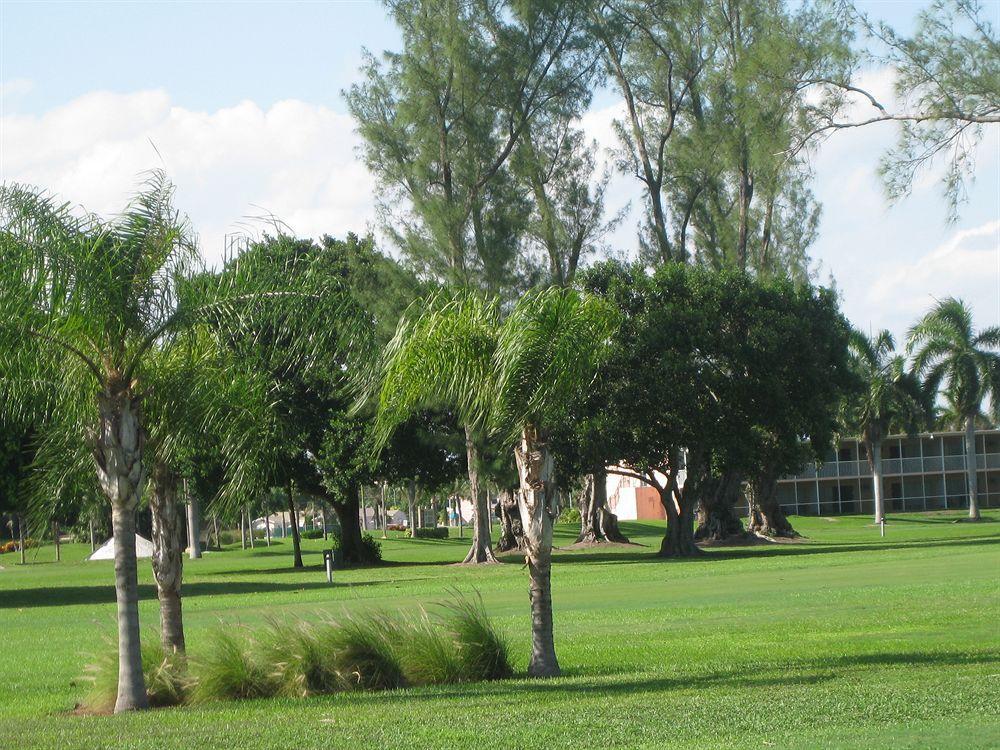 Hollywood Beach Golf Resort ภายนอก รูปภาพ