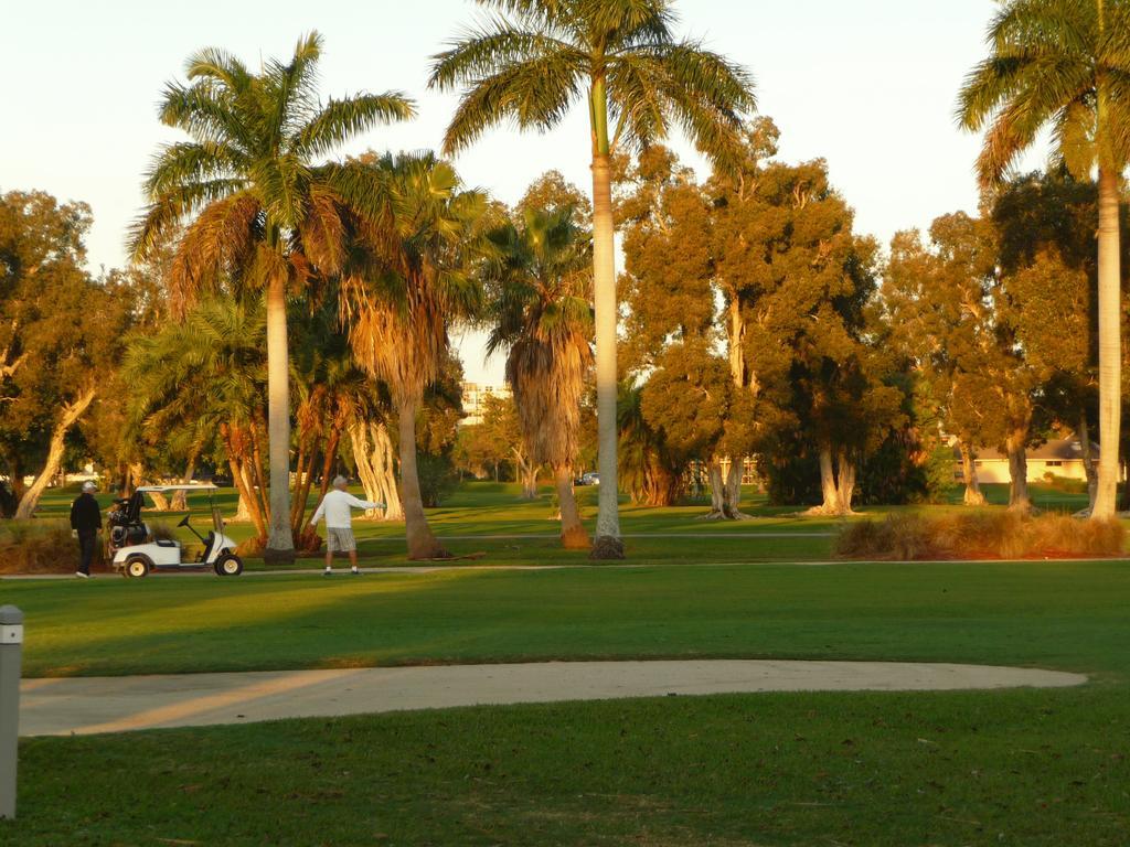 Hollywood Beach Golf Resort ภายนอก รูปภาพ